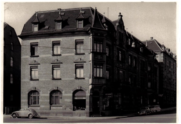unsere Bäckerei und Konditorei, Pflugfelder Straße 2 im Jahre 1969